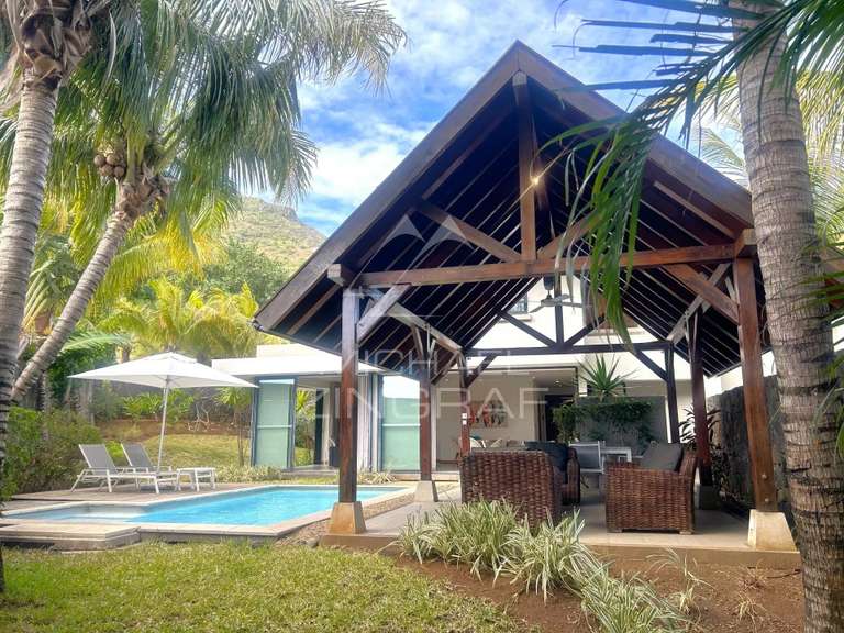 Villa saint-gilles-les-bains - 3 bedrooms - 152m²