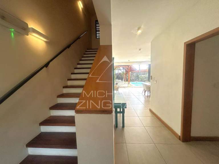 Villa saint-gilles-les-bains - 3 bedrooms - 152m²