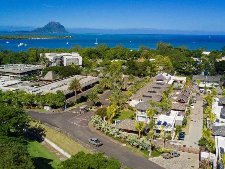 Villa saint-gilles-les-bains - 3 bedrooms - 152m²