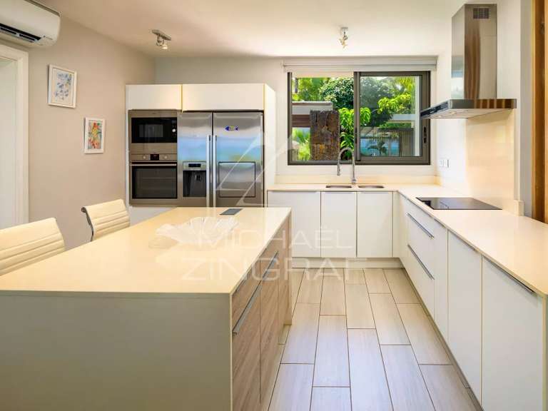 Villa with Sea view saint-gilles-les-bains - 4 bedrooms - 265m²