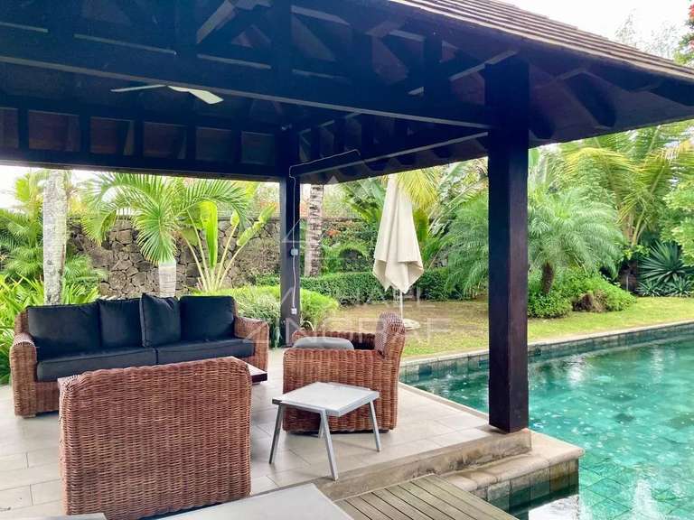 Villa saint-gilles-les-bains - 4 bedrooms - 276m²