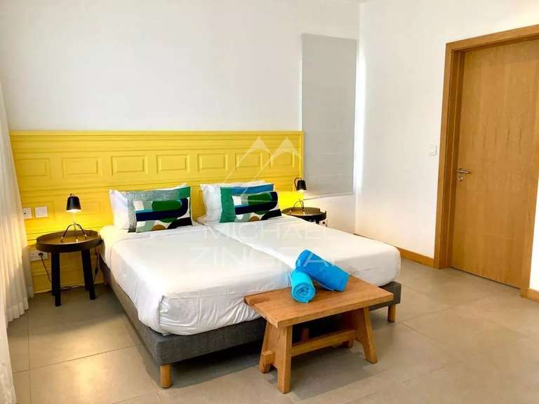 Villa saint-gilles-les-bains - 4 bedrooms - 276m²