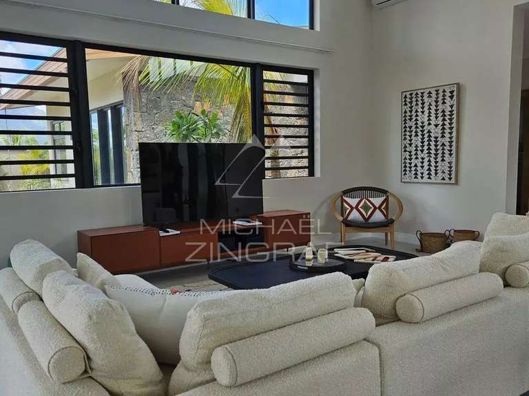 Villa saint-gilles-les-bains - 4 bedrooms - 350m²
