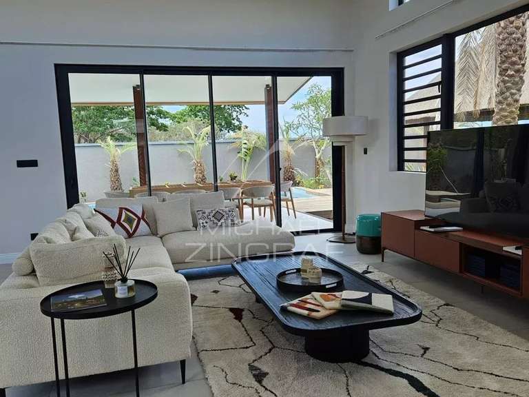 Villa saint-gilles-les-bains - 4 bedrooms - 350m²