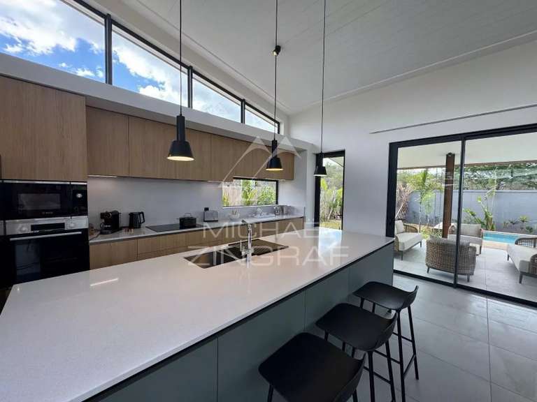 Villa saint-gilles-les-bains - 4 bedrooms - 350m²