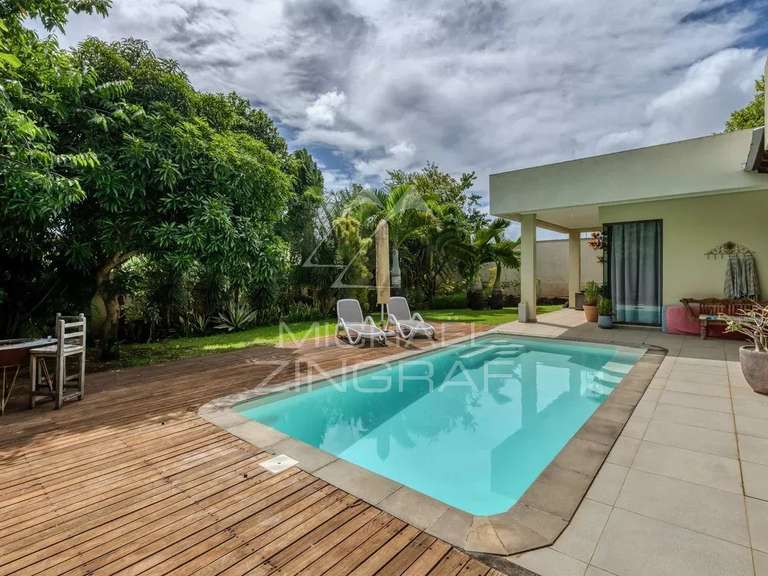 Villa saint-gilles-les-bains - 3 bedrooms - 331m²