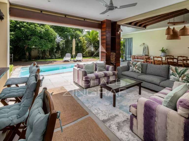 Villa saint-gilles-les-bains - 3 bedrooms - 331m²