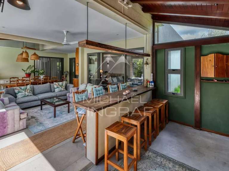Villa saint-gilles-les-bains - 3 bedrooms - 331m²