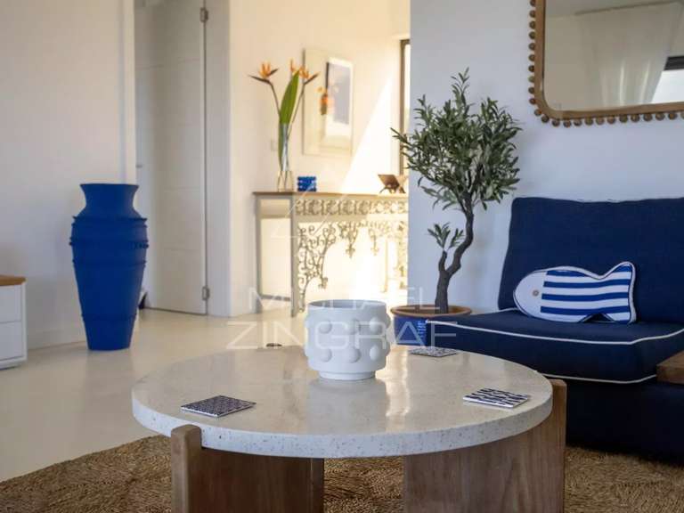Villa saint-gilles-les-bains - 3 bedrooms - 245m²