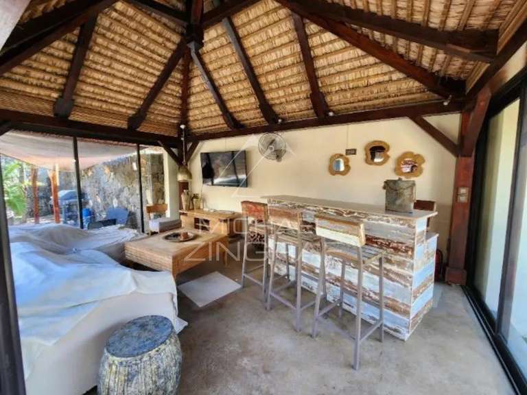 Villa Saint-gilles-les-bains - 2 chambres - 94m²