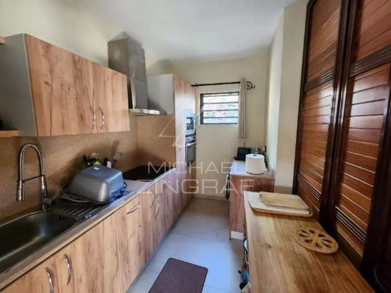 Villa Saint-gilles-les-bains - 2 chambres - 94m²