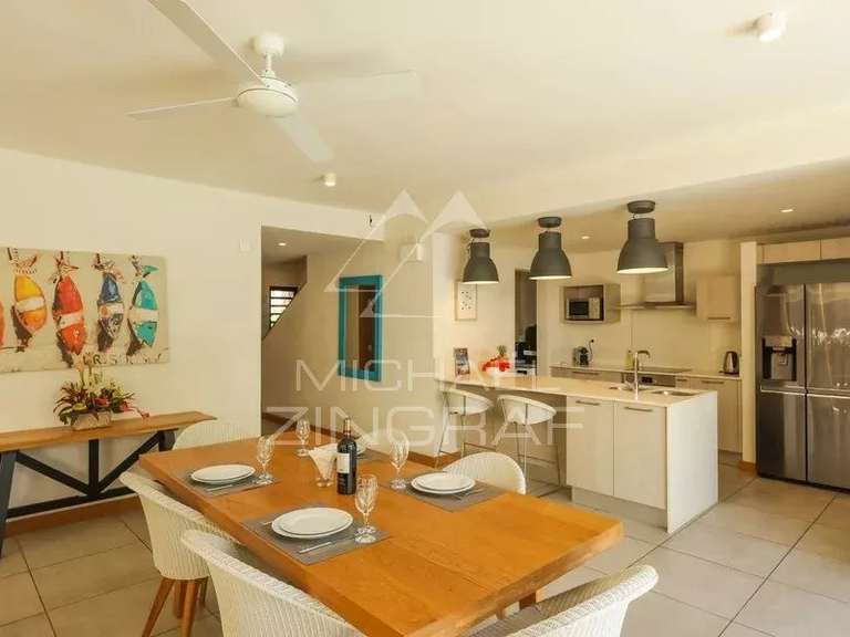 Villa saint-gilles-les-bains - 4 bedrooms - 353m²