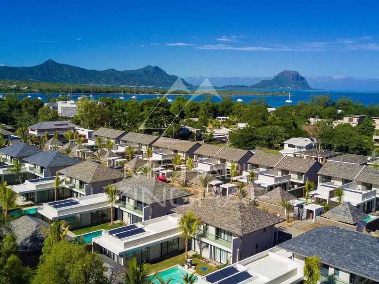 Villa saint-gilles-les-bains - 4 bedrooms - 353m²