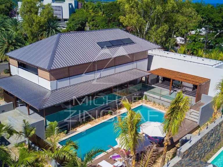 Villa saint-gilles-les-bains - 3 bedrooms - 251m²