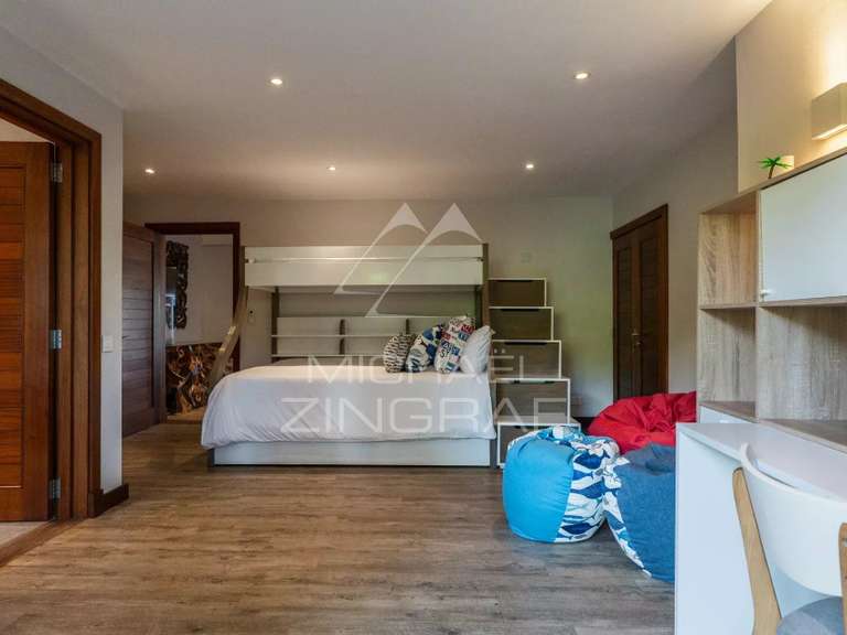 Villa saint-gilles-les-bains - 5 bedrooms - 500m²