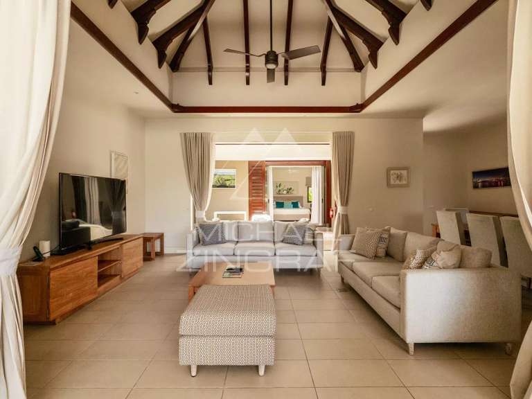 Villa saint-gilles-les-bains - 4 bedrooms - 200m²