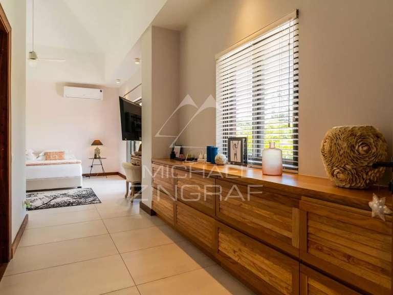 Villa Saint-gilles-les-bains - 3 chambres - 270m²