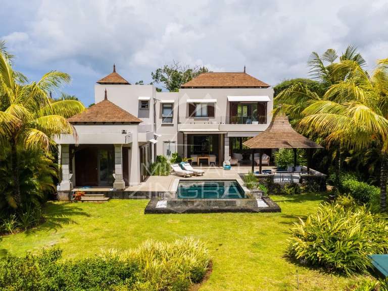 Villa Saint-gilles-les-bains - 3 chambres - 270m²