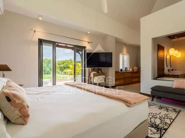 Villa Saint-gilles-les-bains - 3 chambres - 270m²