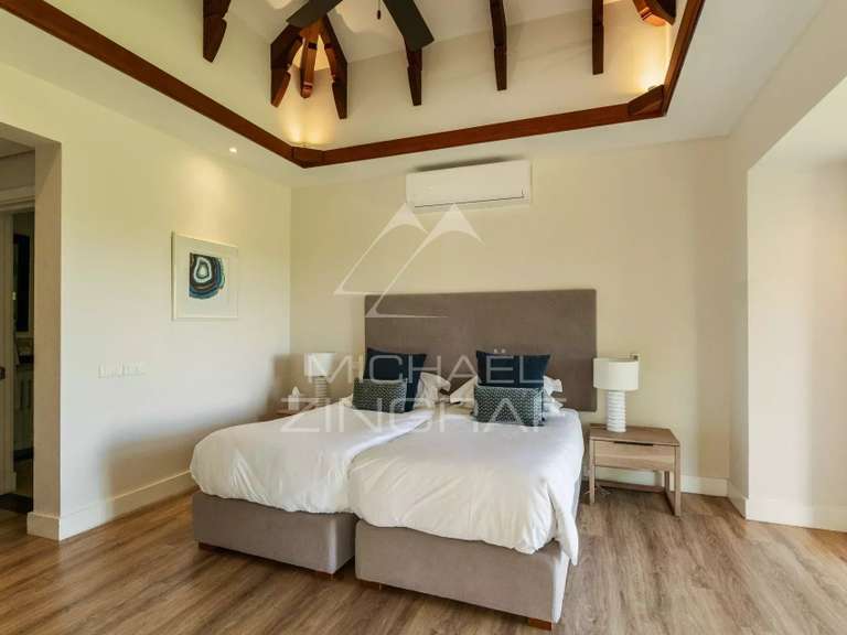Villa Saint-gilles-les-bains - 4 chambres - 405m²