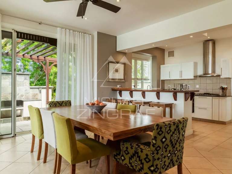Villa Saint-gilles-les-bains - 4 chambres - 405m²
