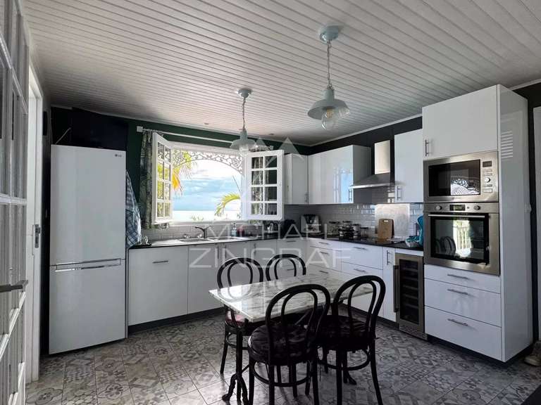 Villa avec Vue sur mer Saint-gilles-les-bains - 5 chambres - 143m²