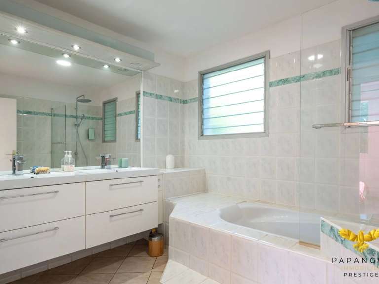 Villa avec Vue sur mer Saint-gilles-les-bains - 220m²