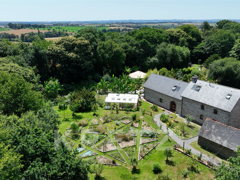Propriété Saint-Guen - 10 chambres - 1150m²
