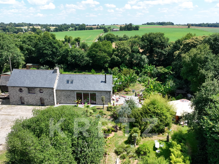Propriété Saint-Guen - 10 chambres - 1150m²