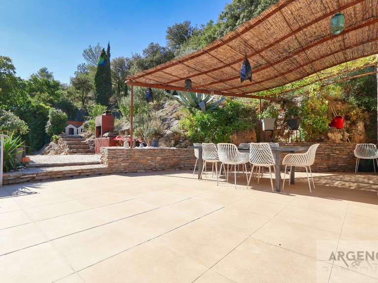 Maison Saint-Guilhem-le-Désert - 6 chambres - 291m²