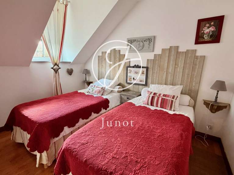 Maison Saint-Guyomard - 840m²