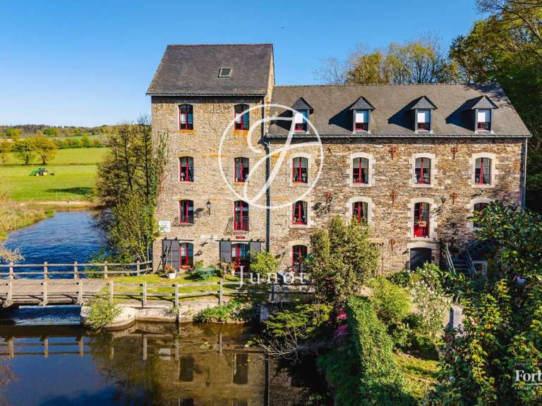 Maison Saint-Guyomard - 840m²