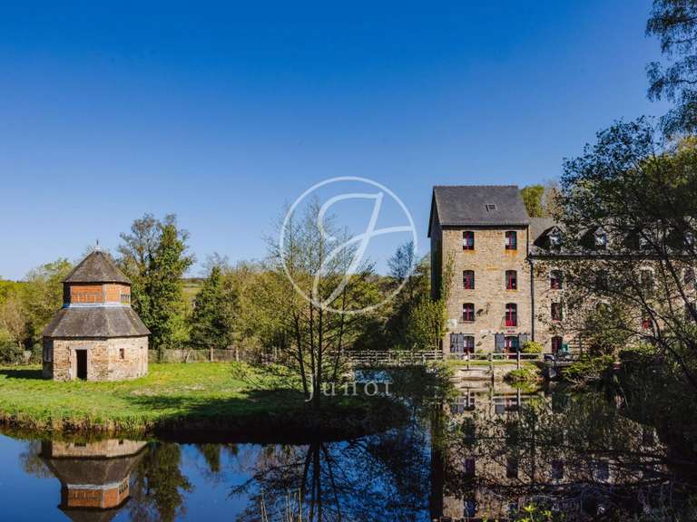 Maison Saint-Guyomard - 840m²