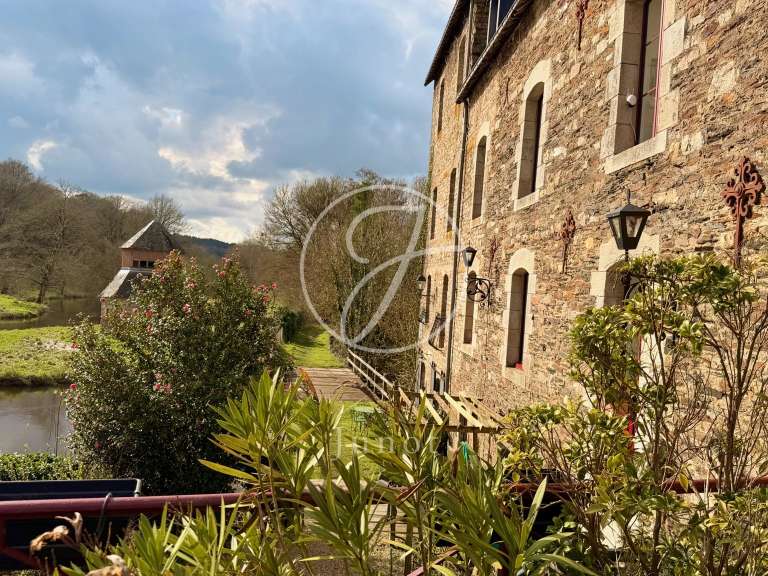 Maison Saint-Guyomard - 840m²