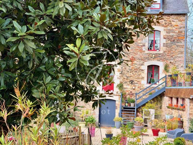 Maison Saint-Guyomard - 840m²