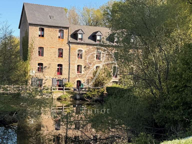 Maison Saint-Guyomard - 840m²