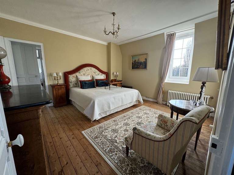 Maison Saint-Hilaire-du-Harcouët - 8 chambres - 350m²