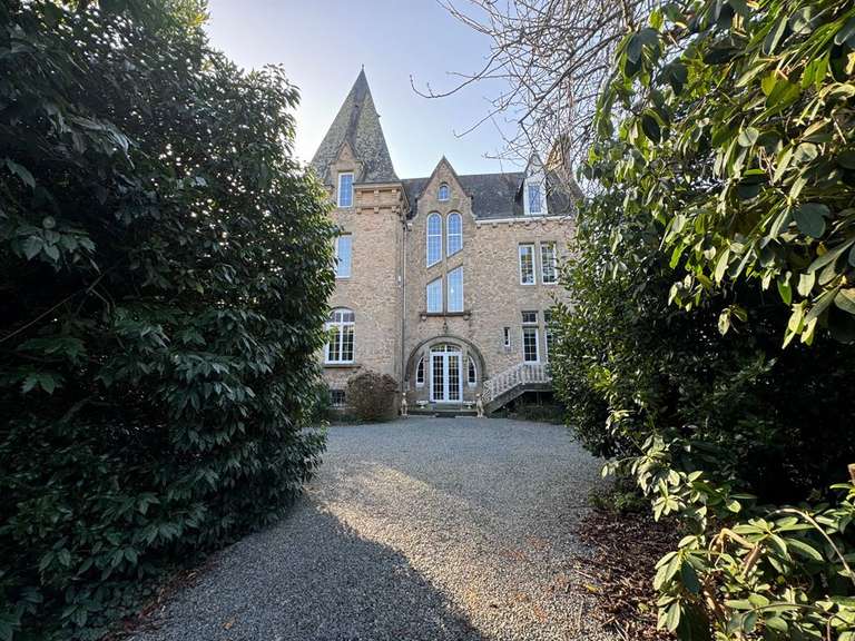 Maison Saint-Hilaire-du-Harcouët - 8 chambres - 350m²