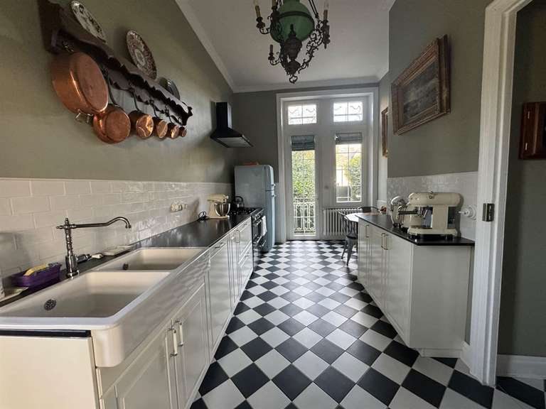 Maison Saint-Hilaire-du-Harcouët - 8 chambres - 350m²