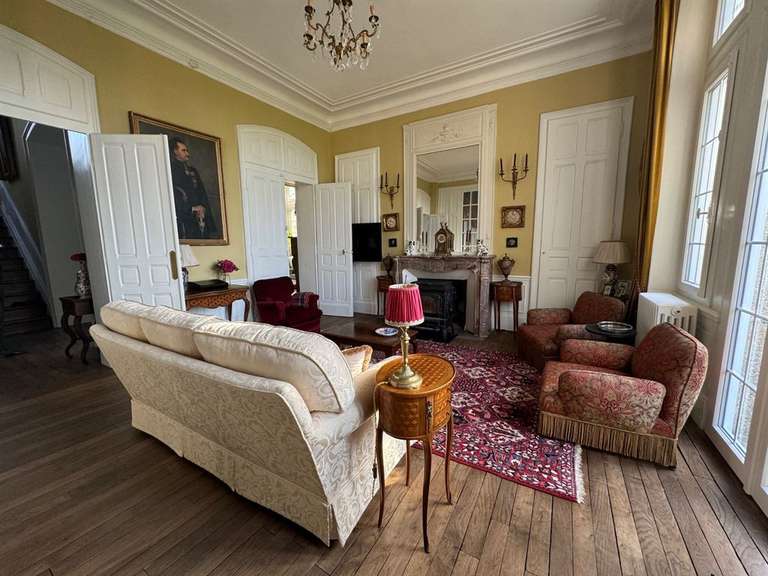 Maison Saint-Hilaire-du-Harcouët - 8 chambres - 350m²