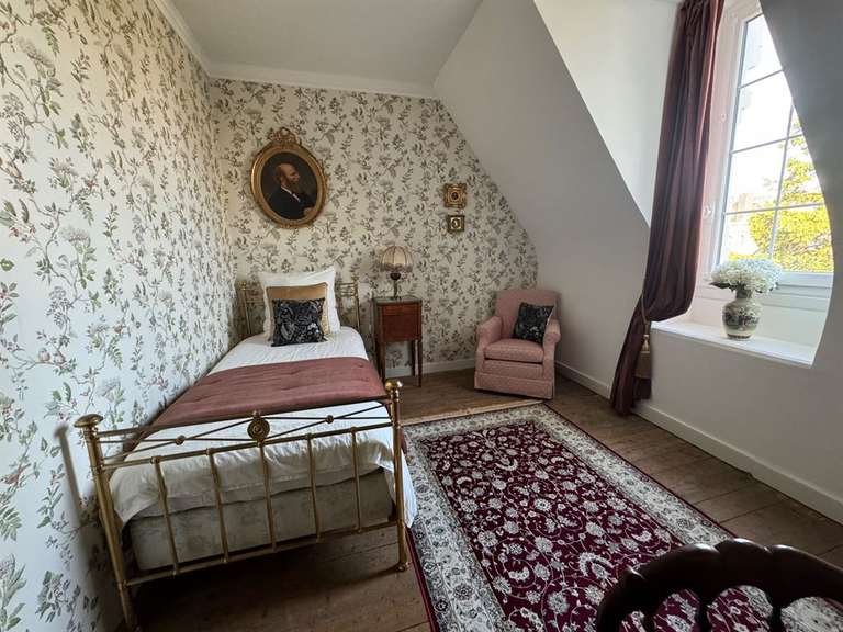 Maison Saint-Hilaire-du-Harcouët - 8 chambres - 350m²