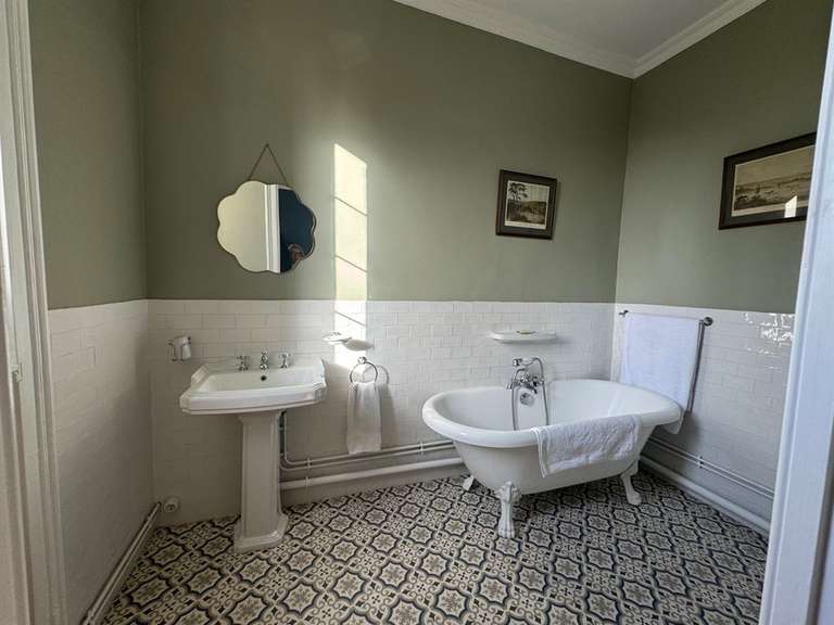 Maison Saint-Hilaire-du-Harcouët - 8 chambres - 350m²