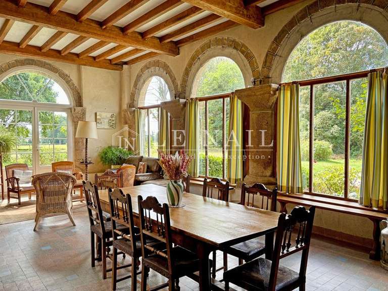 Manoir Saint-Hilaire-du-Harcouët - 6 chambres - 510m²