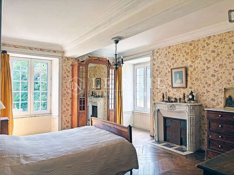 Manoir Saint-Hilaire-du-Harcouët - 6 chambres - 510m²