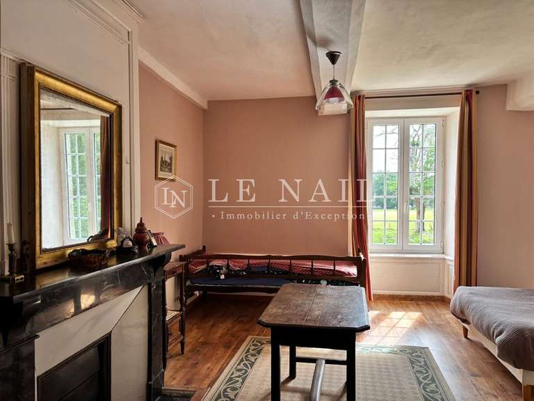 Manoir Saint-Hilaire-du-Harcouët - 6 chambres - 510m²
