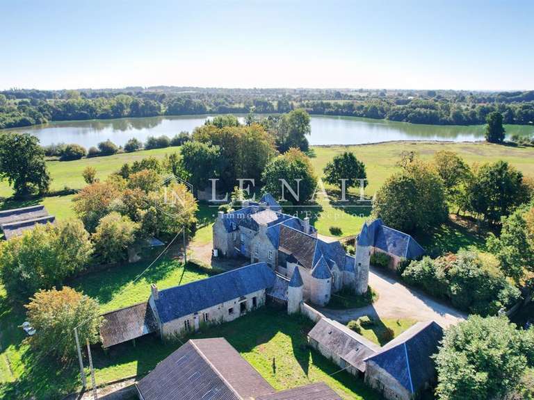 Manoir Saint-Hilaire-du-Harcouët - 6 chambres - 510m²