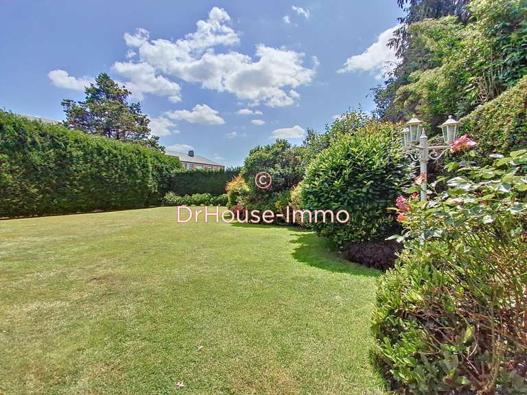 Villa Saint-Hilaire-du-Harcouët - 5 chambres - 199m²
