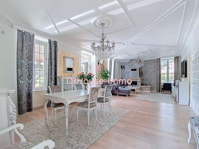 Villa Saint-Hilaire-du-Harcouët - 5 chambres - 199m²