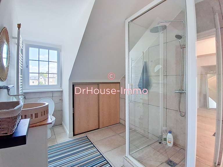 Villa Saint-Hilaire-du-Harcouët - 5 chambres - 199m²