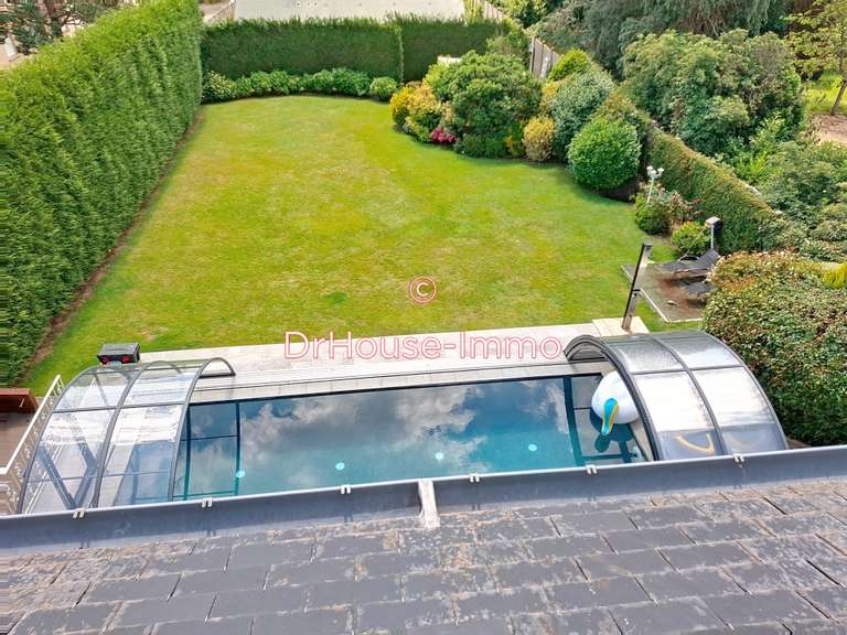 Villa Saint-Hilaire-du-Harcouët - 5 chambres - 199m²